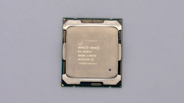 Процессор Intel Xeon E5-2620 v4  8/16 2.1/3.0 ГГц 85вт SR2R6