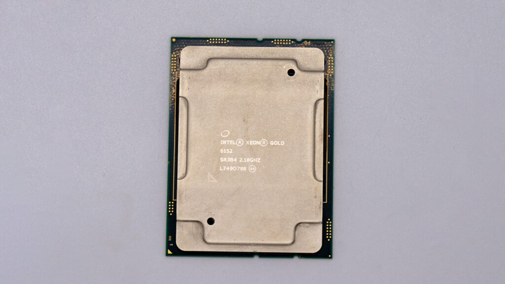 Процессор Intel Xeon Gold 6152 22/44 2.1/3.7 ГГц 140вт SR3B4