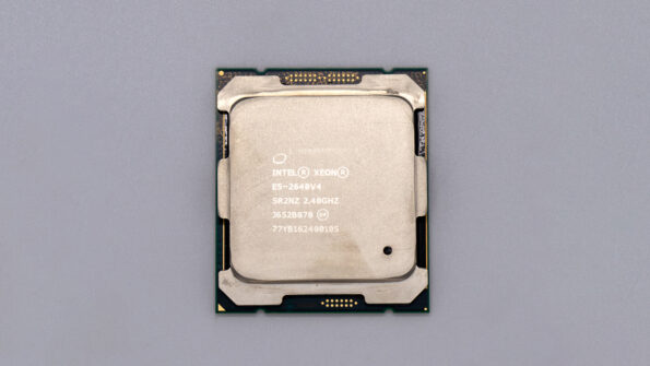 Процессор Intel Xeon E5-2640 v4 10/20 2.4/3.4 ГГц 90вт SR2NZ