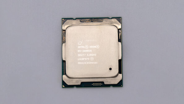 Процессор Intel Xeon e5-2689 v4 10/20 3.1/3.8 ГГц 165вт SR2T7