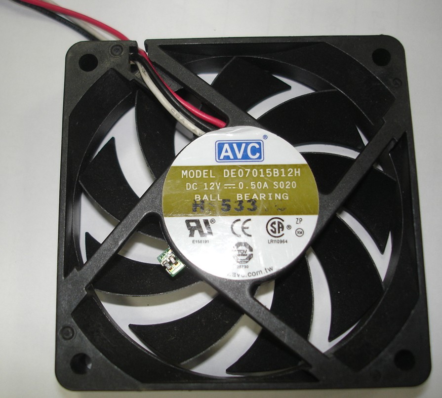 AVC 70x15mm DE07015B12H S020 12V 0.5A 3 Wires 3 Pins case Fan 7CM Cpu Cooler